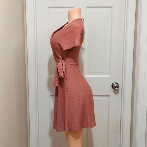 Pink Dress size medium NWT - Picture 3 of 5